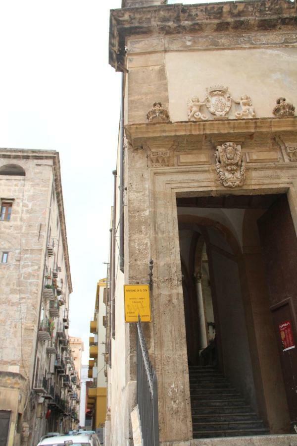Appartamento Valverde Palermo Bagian luar foto